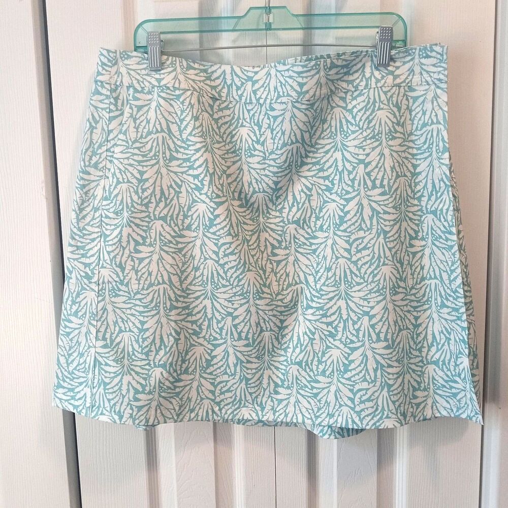 RipSkirt Hawaii Size XL Wrap Skirt Adjustable Blue and White Tropical Palm
